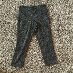 Old Navy Active Patterned Cropped Leggings